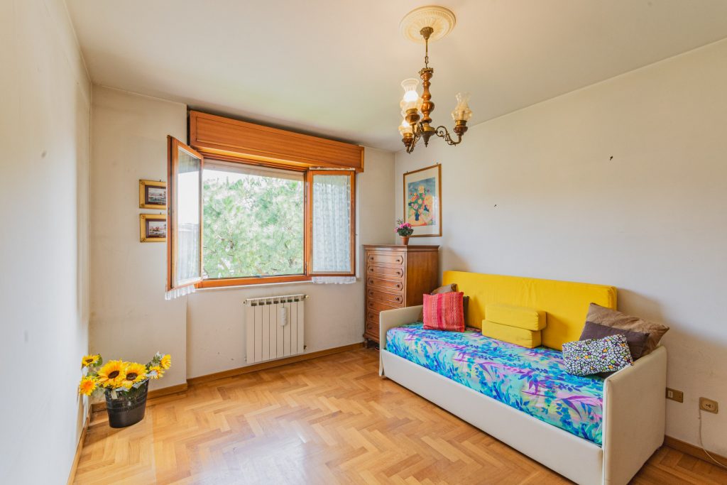 VIA RAFFAELE CONFORTI - Foto 2