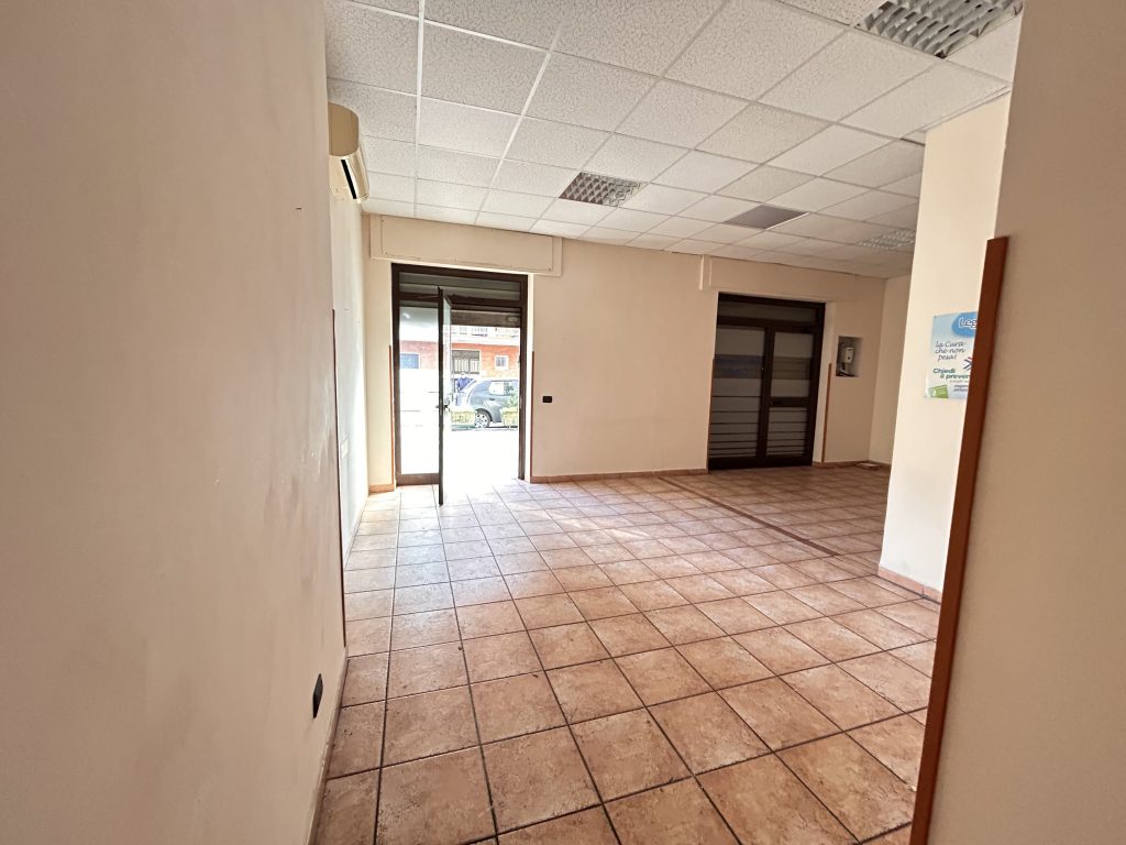 VIA BAVENO – LOCALE - Foto 2