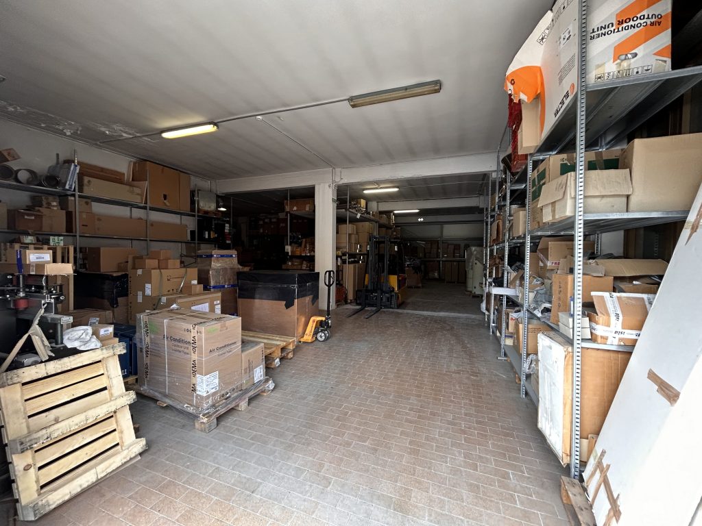 VIA MURAZZANO – 2° LOCALE - Foto 1