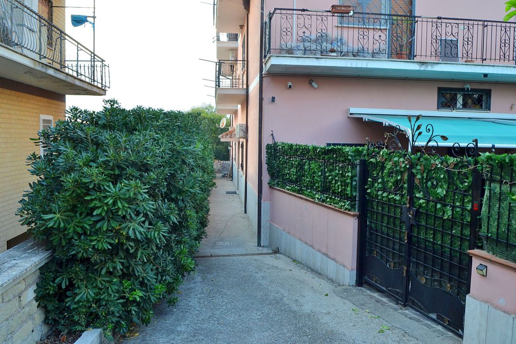 VIA GARLASCO - Foto 17